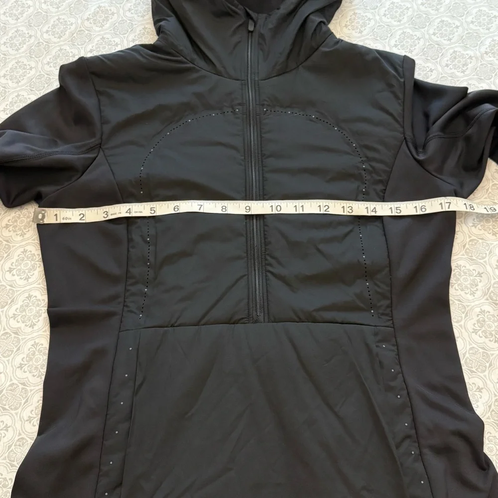 lululemon Run For Cold Pullover Size 6
